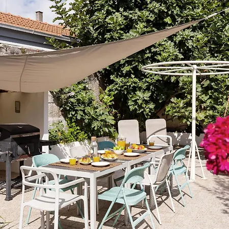 Lovelystay - The Fig Tree House *